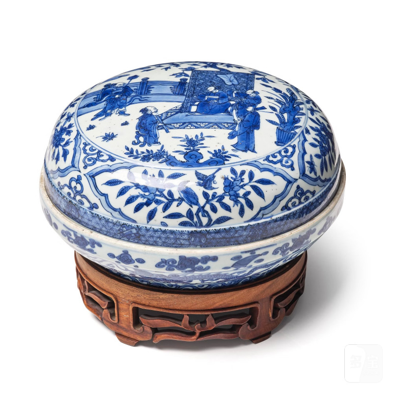 A blue and white box and cover,